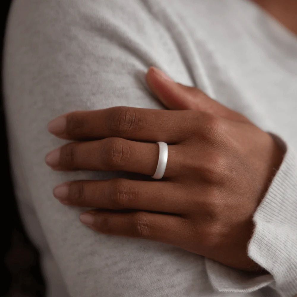 NIB Enso Rings ELEMENTS CLASSIC THIN SILICONE RING - PEARL size 4 - Picture 2 of 7